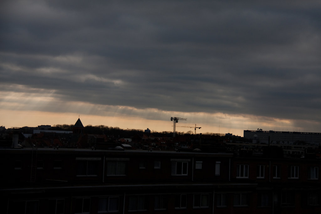 Gris foncé